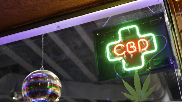 What sets the best recreational dispensary in Lyons apart from the rest?